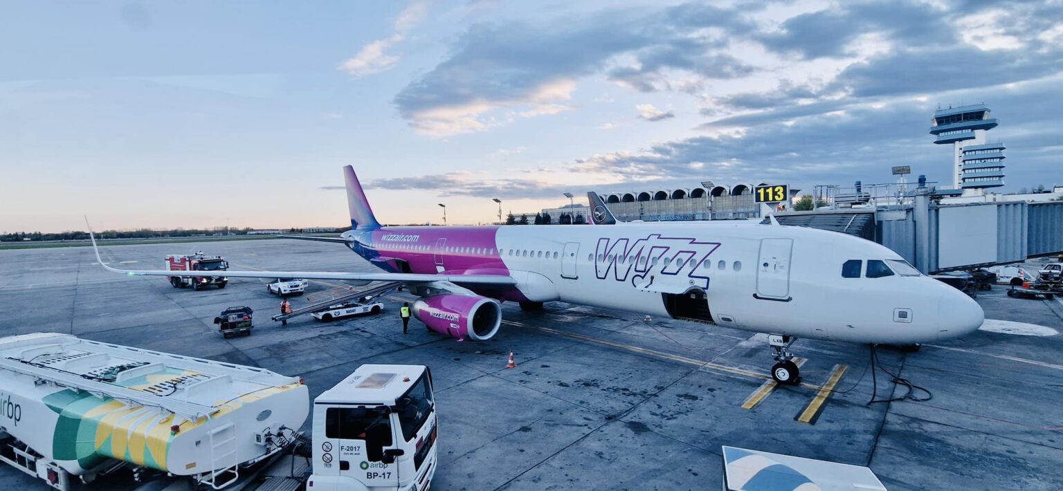 Un Avion Cu De Pasageri La Bord A Cerut S Aterizeze Imediat