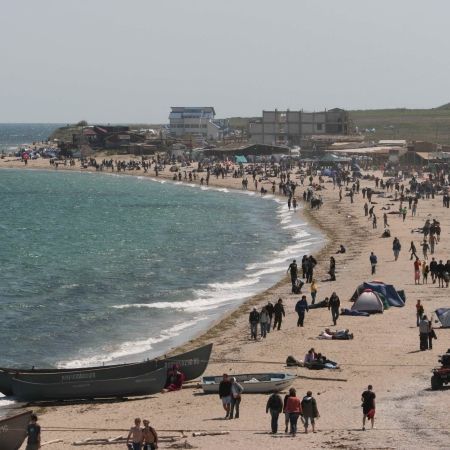 1 Mai, la mare si la munte