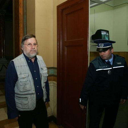 "Minerul" lui Cozmin Gusa e artist si a restaurat biserici