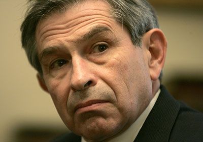 Wolfowitz implora sa fie lasat in functie