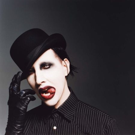 Marilyn Manson, inspirat de Dracula