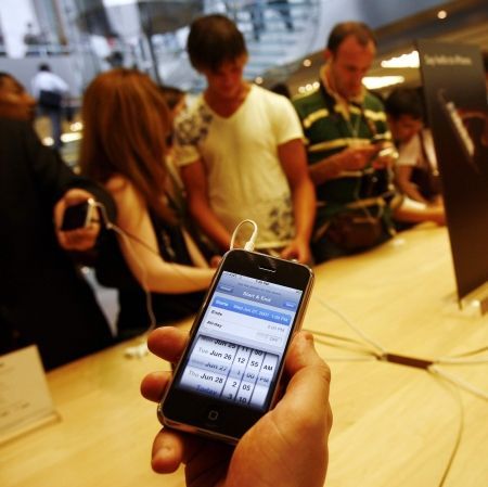 200.000 de iPhone in buzunarele americanilor