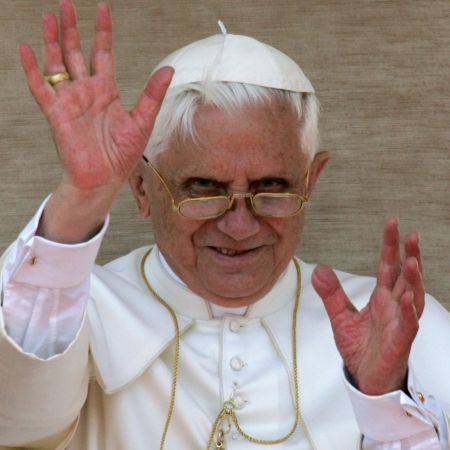 Benedict al XVI-lea, un papa conservator