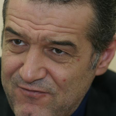 Gigi Becali vrea bataie