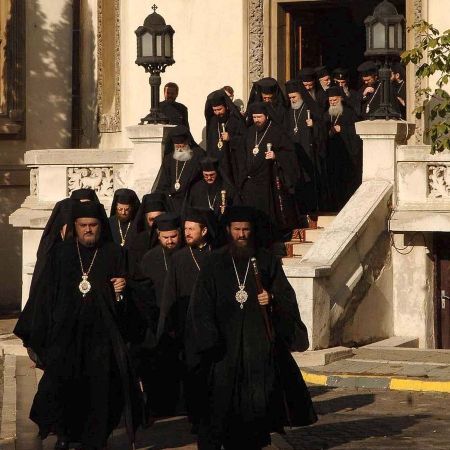 CNSAS ii trimite Patriarhului un sol de pace