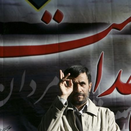 Mahmud Ahmadinejad, o minte periculoasa