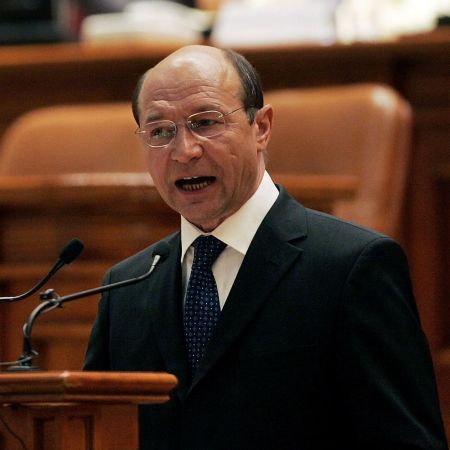 Băsescu, pe punctul de a convoca referendumul