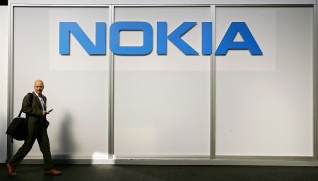 Nokia, la un pas de un miliard de clienti