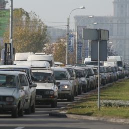 Fluidizarea traficului in Capitalei costa zece miliarde de euro!