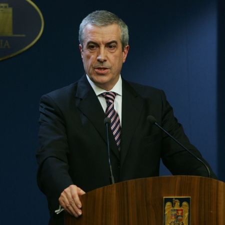 Tariceanu il urecheaza pe Basescu