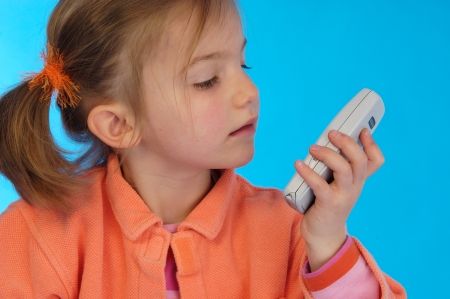 11.61.11 - telefonul la care copiii din UE pot cere ajutor