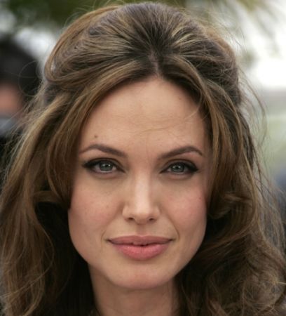Angelina, cea mai respectata vedeta