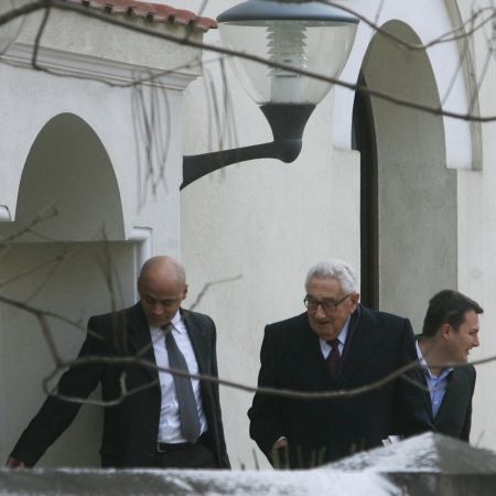 Marele Henry Kissinger, cioc-cioc la uşa lui Sorin Ovidiu Vîntu