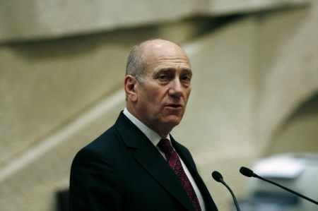 Un buncăr pentru Olmert