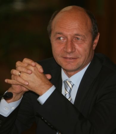 Dezvăluiri incredibile ale fostului preşedinte Traian Băsescu. Cum lucrează reţelele de proxeneţi în România