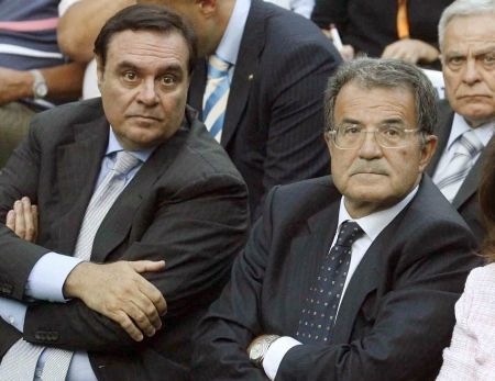 Guvernul Prodi, din nou în pragul colapsului