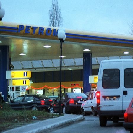 Preţ de privatizare pentru acţiunile salariaţilor Petrom