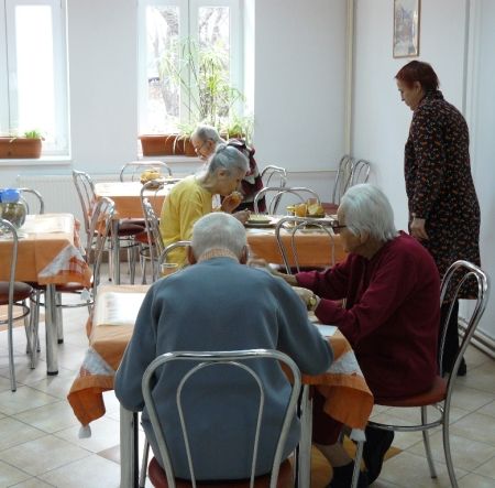 Azil pentru pensionari bogaţi