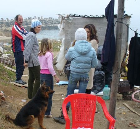 Copiii premianţi din bordeiul de pe plajă