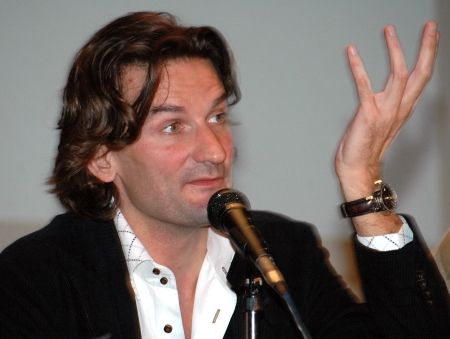 Frédéric Beigbeder, prins cu droguri