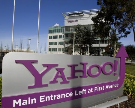 Google a întins o mână salvatoare către Yahoo!