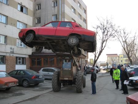 Începe goana după rablele părăsite