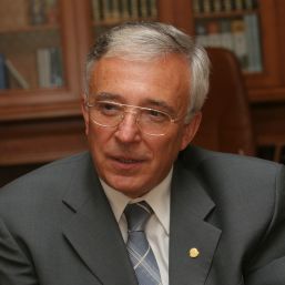 Isărescu: "La calitatea politicii fiscale suferim cel mai tare"