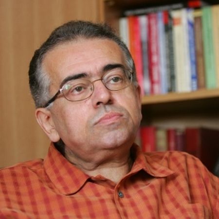 MIHĂILESCU: Un sexagenar jucăuş