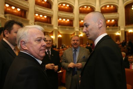 PNL şi PSD negociază anticipatele