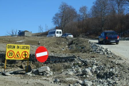 Start la repararea drumului Curtea de Argeş - Râmnicu-Vâlcea