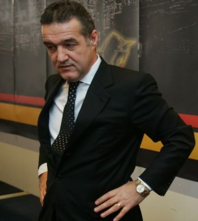 Becali, Mureşan şi Porumboiu, suspendaţi