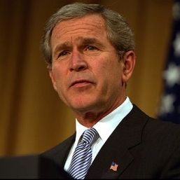 Bush: Sacrificiul celor 4000 de militari ai SUA în Irak a sprijinit procesul de pace