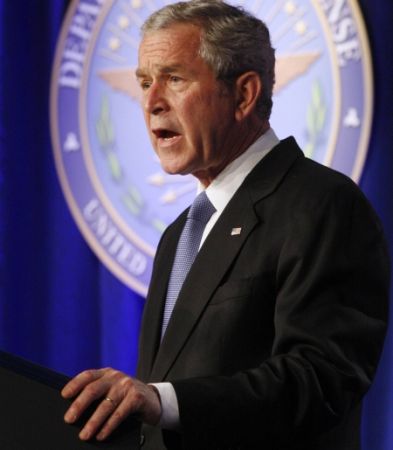 Bush trâmbiţează o „victorie strategică“