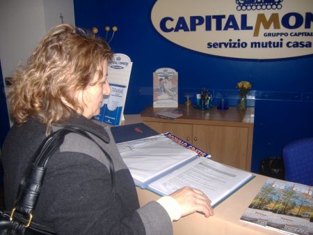 Criza creditelor imobiliare din Italia loveşte în români