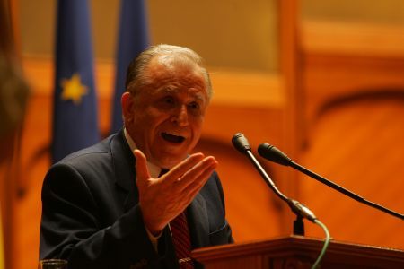 Iliescu: „Fără PSD, s-ar fi dus, dracului, de râpă ţara asta!“