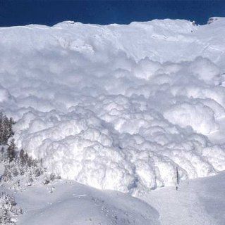 Pericol de avalanşe în Munţii Făgăraş
