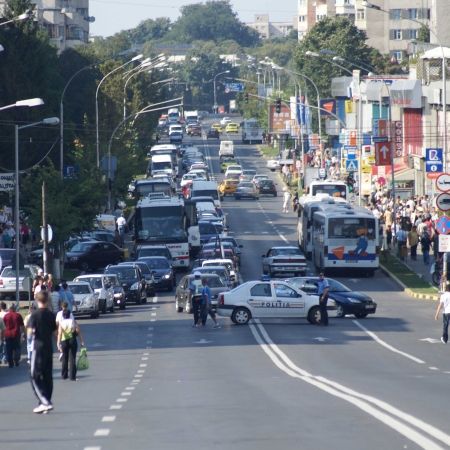 Pietoni în pericol pe şoselele din Bacău