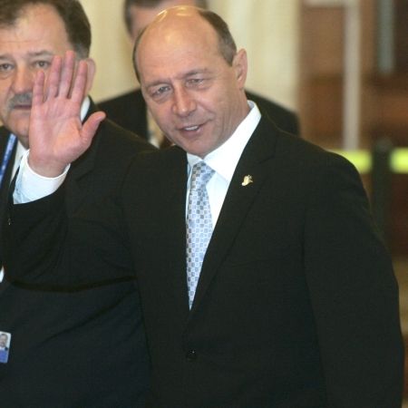 Băsescu: Statele mici pot spune "nu" marilor puteri