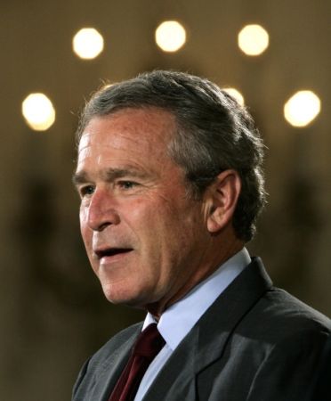 Bush reduce perioada de mobilizare a trupelor în Irak