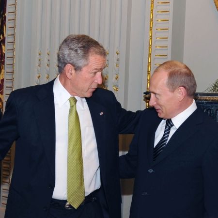 Bush şi Putin: SUA şi Rusia nu se mai pot considera adversari