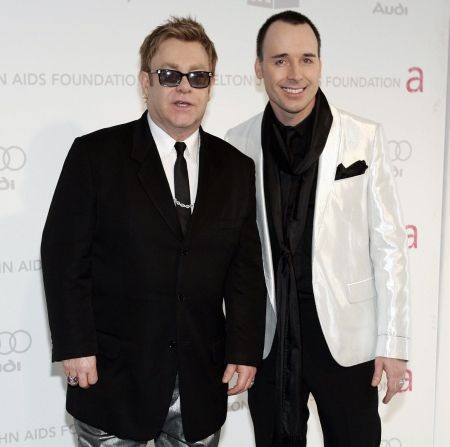 Elton John îi acuză pe americani de misoginism