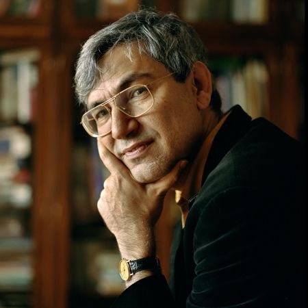 Pamuk, un „playboy“ al literaturii