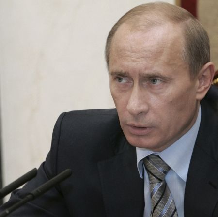 Putin l-a invitat pe Băsescu la Moscova