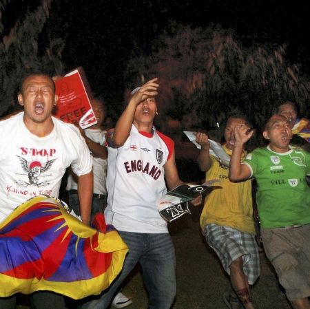 Torţa olimpică, primită cu proteste şi în India