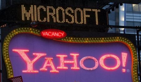 Acţiunile Yahoo! se prăbuşesc