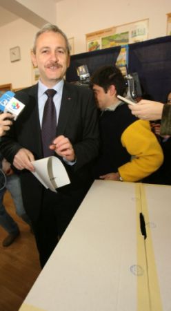 Asfaltările electorale, arma de campanie a baronilor