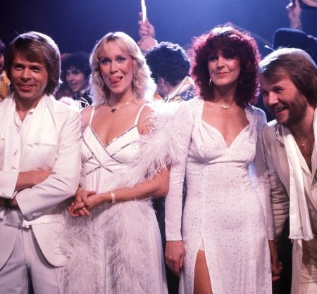 Eurovisionul, de la ABBA la Dustin Curcanul