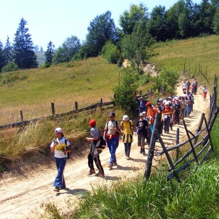 În tabără la muntele nostru sau la mări străine