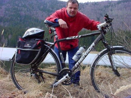 O mie de kilometri pe bicicletă, pentru fiul hemofilic