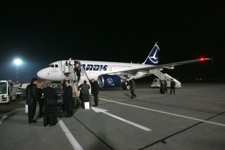 Pasagerii Tarom, în lumea bună